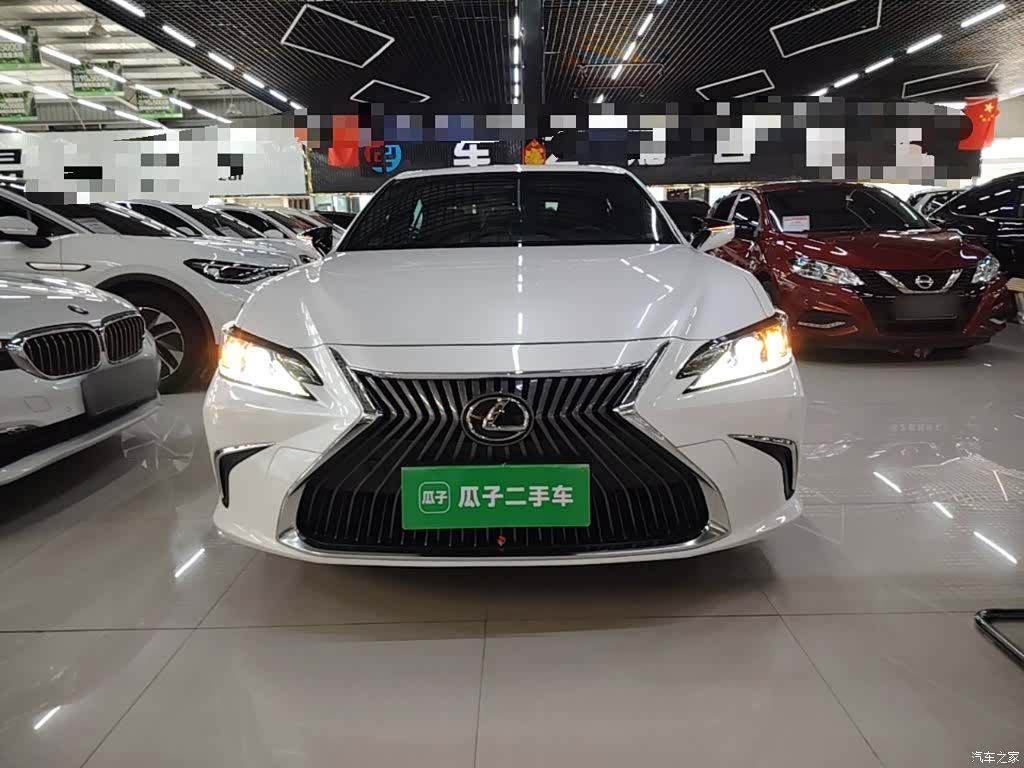 Lexus ES, 2020 3