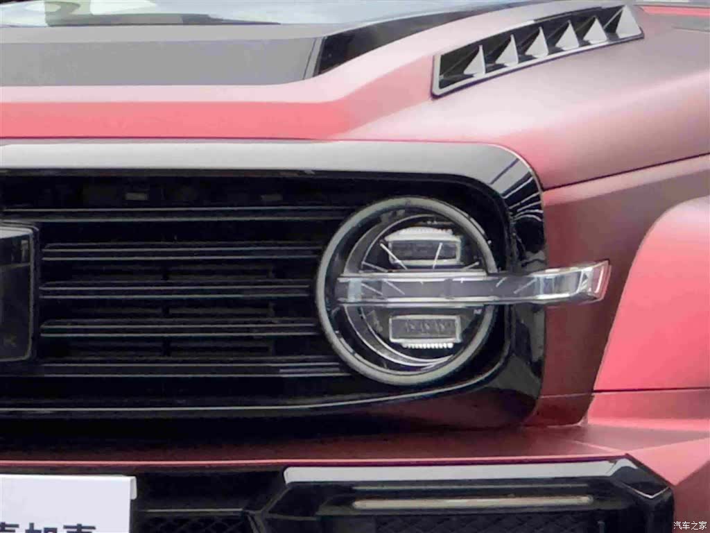 Tank 300, 2023 3