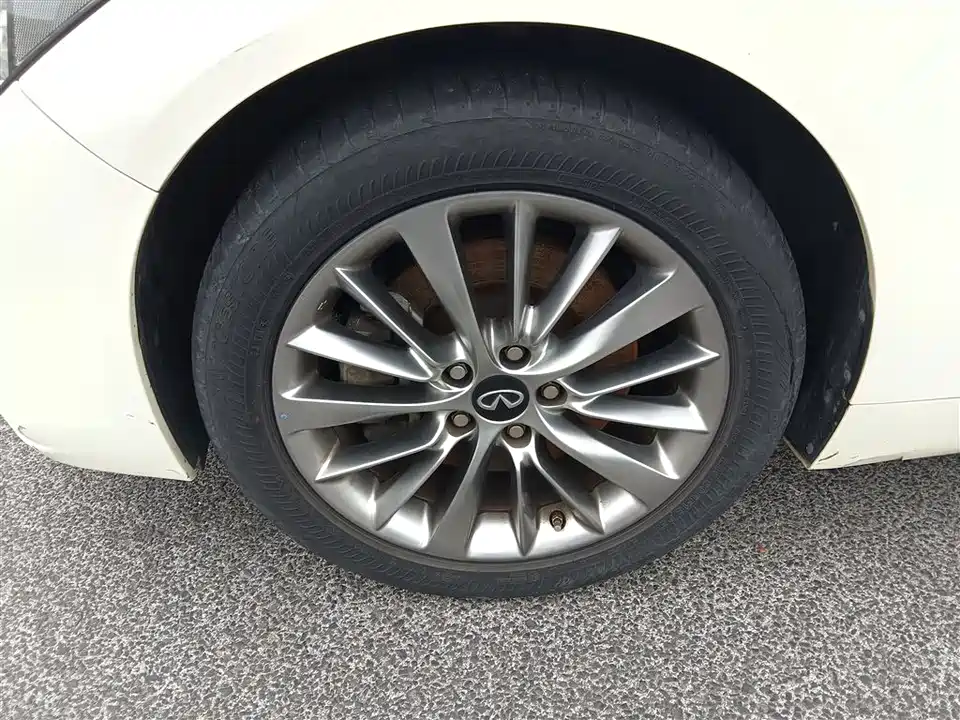 Infiniti Q50L Infiniti Q50L