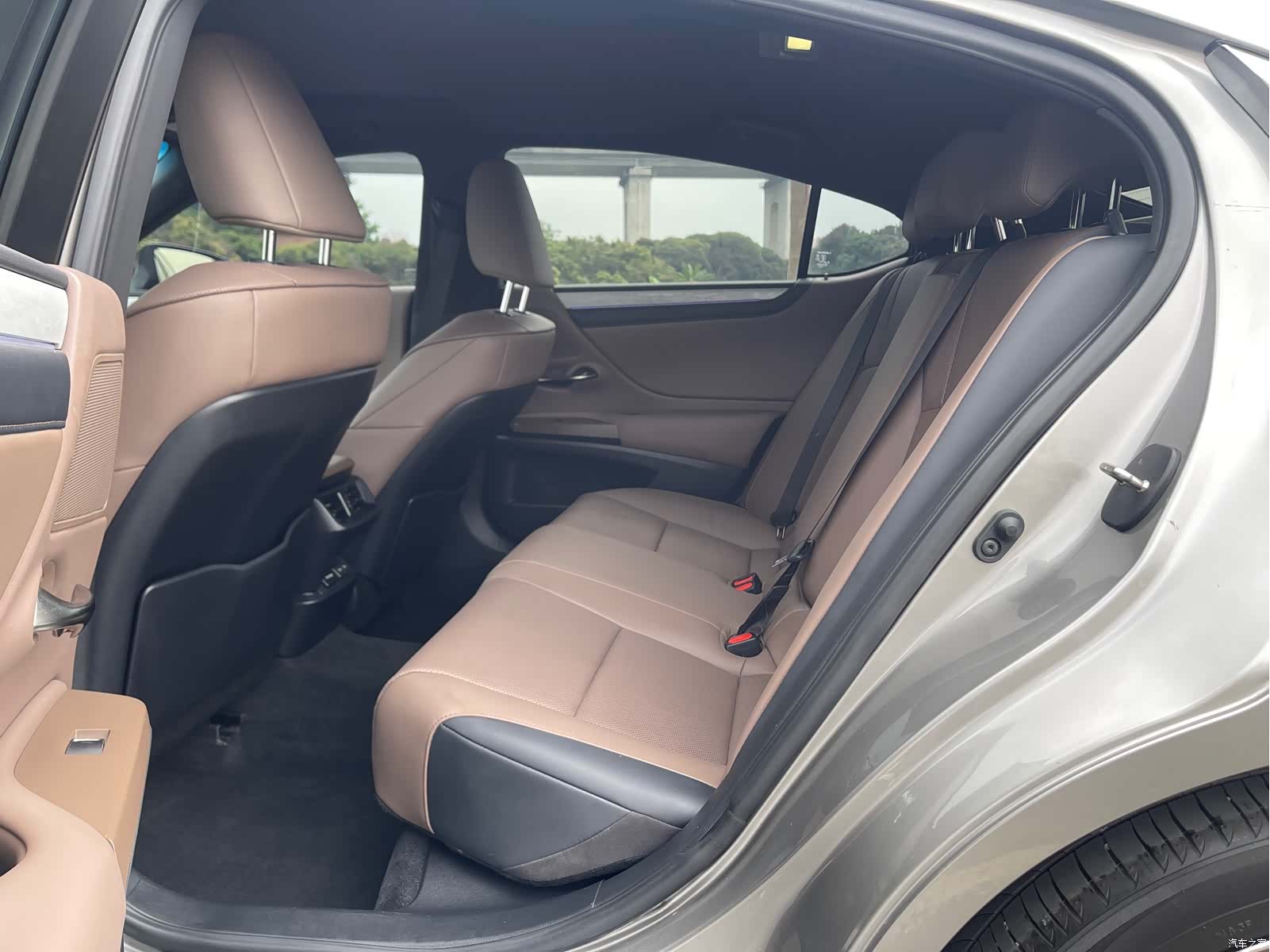 Lexus ES, 2024 28