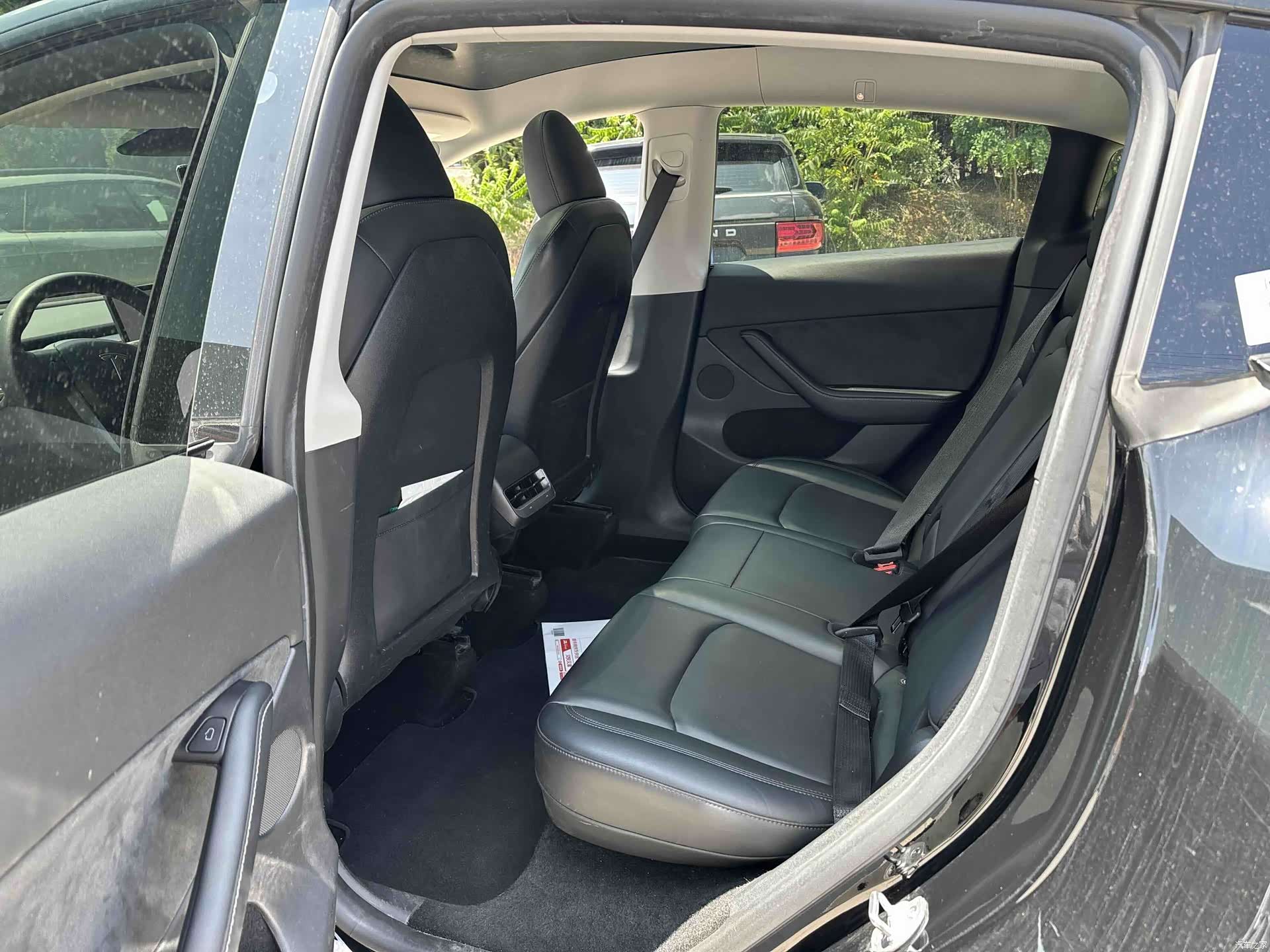 Tesla Model Y, 2023 3