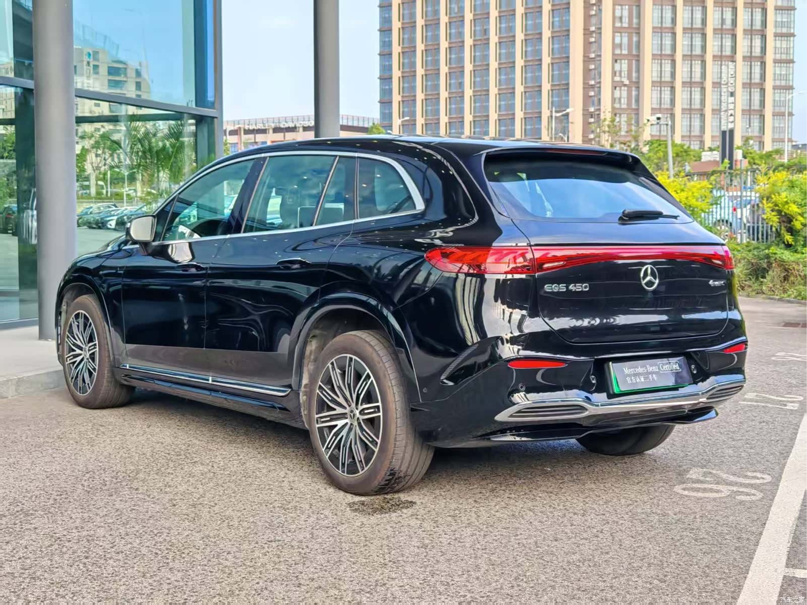 Mercedes-Benz EQS, 2023 4