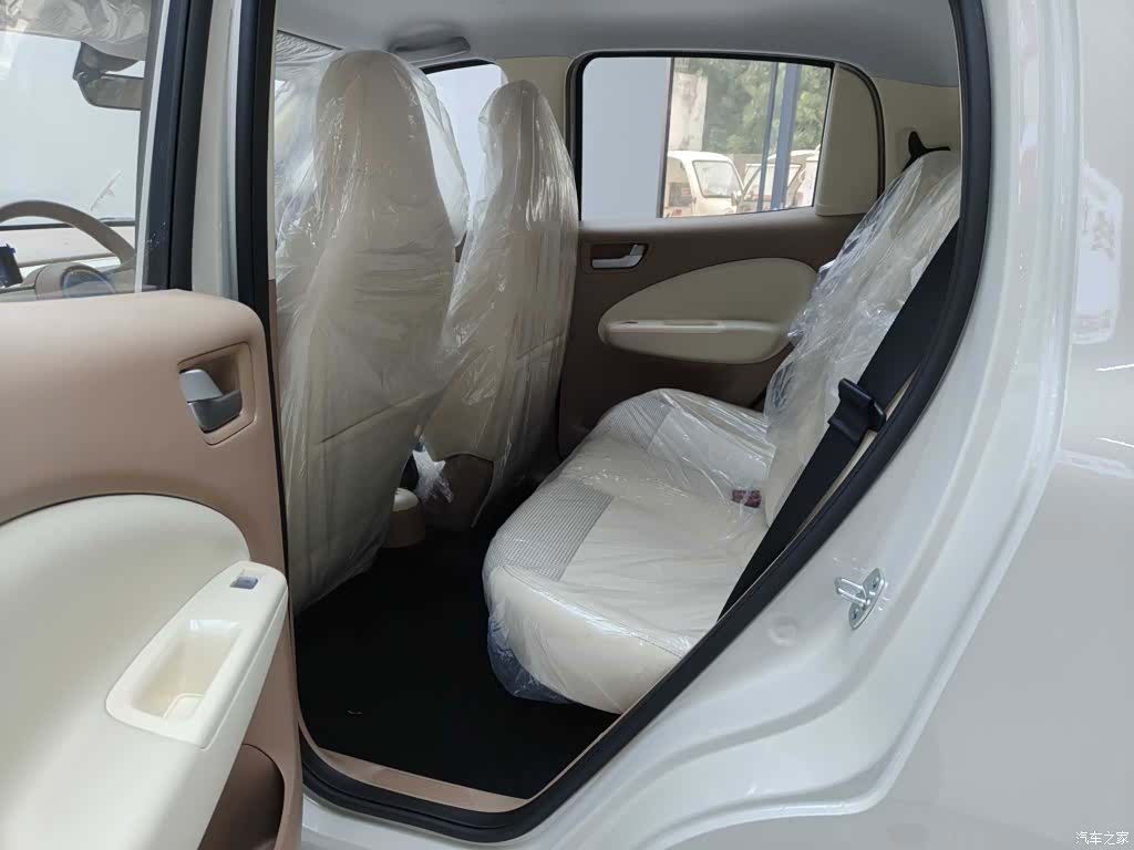 Wuling MINIEV, 2026 4
