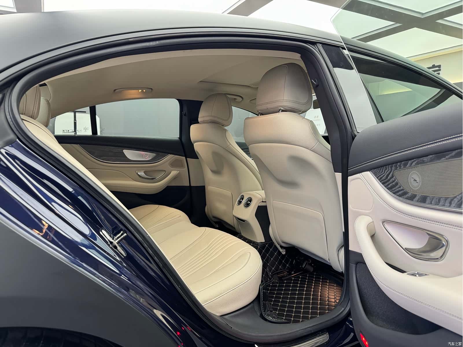 Mercedes-Benz CLS, 2019 10