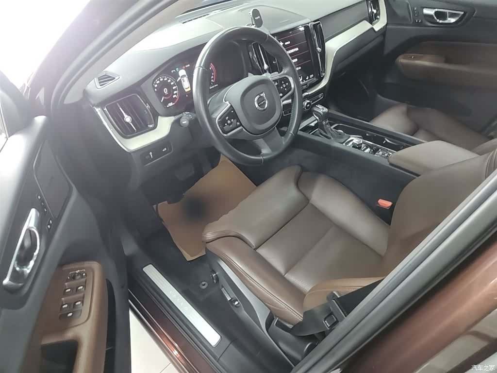 Volvo XC60, 2020 16