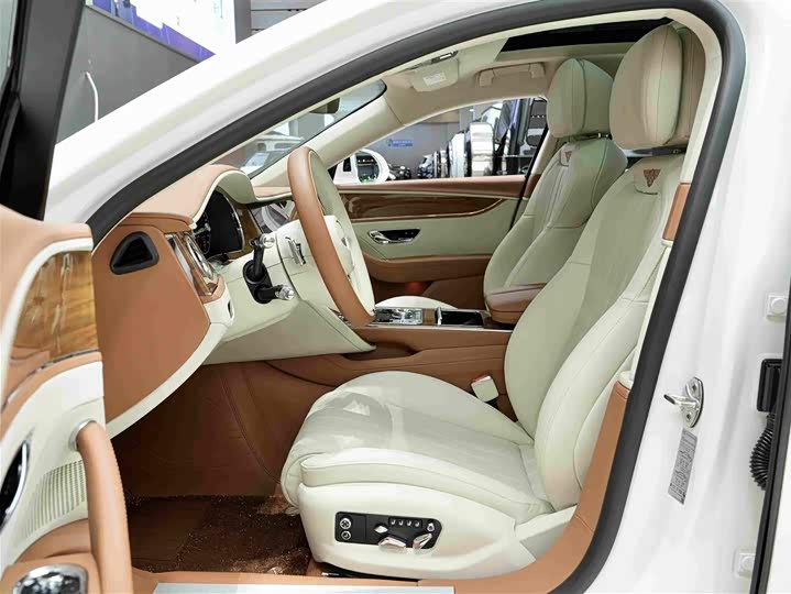 Bentley Flying Spur cha dian hun dong 2022 2.9T V6 Hybrid