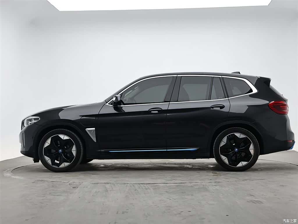 BMW iX3, 2021 6