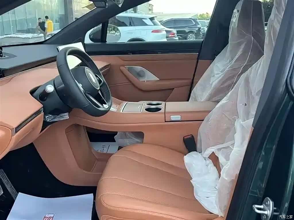 Luxeed R7, 2026 4