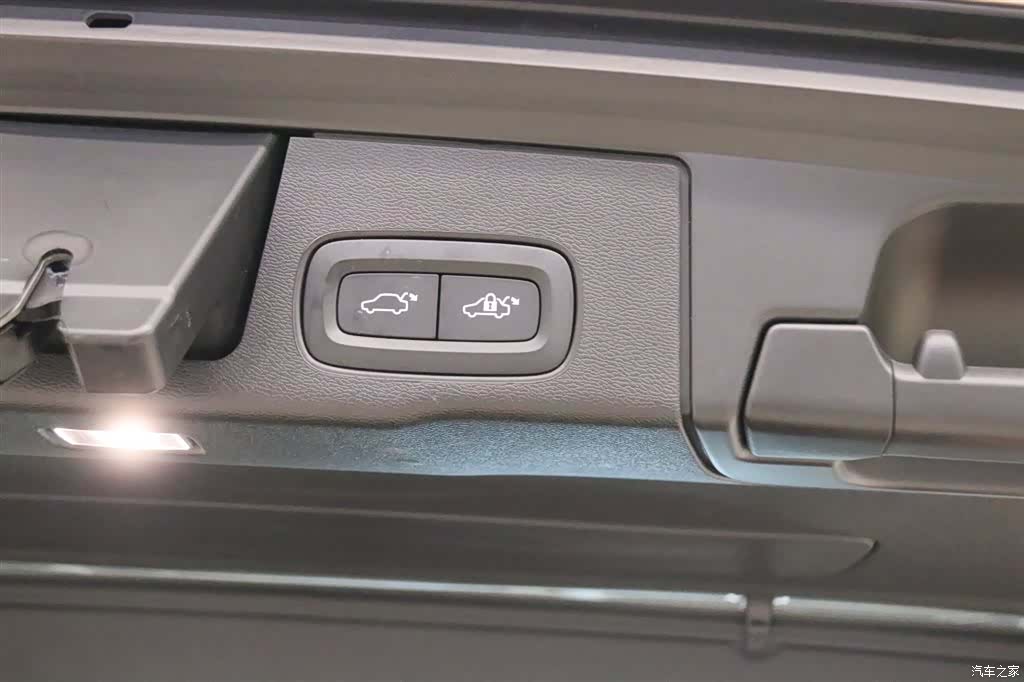Volvo XC60, 2024 16