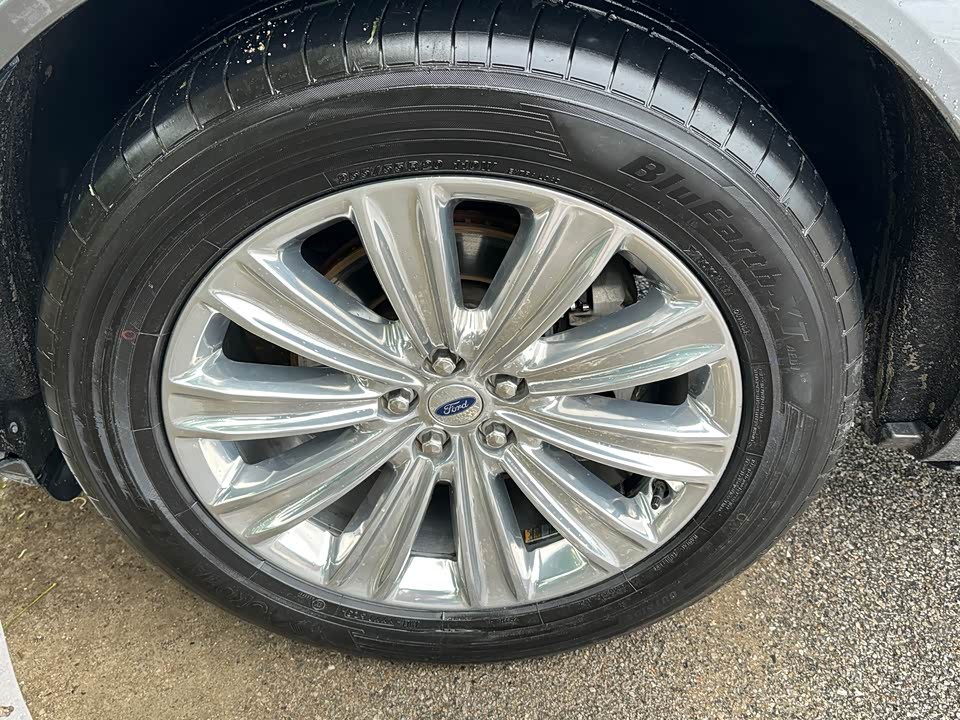 Ford Explorer Ford Explorer