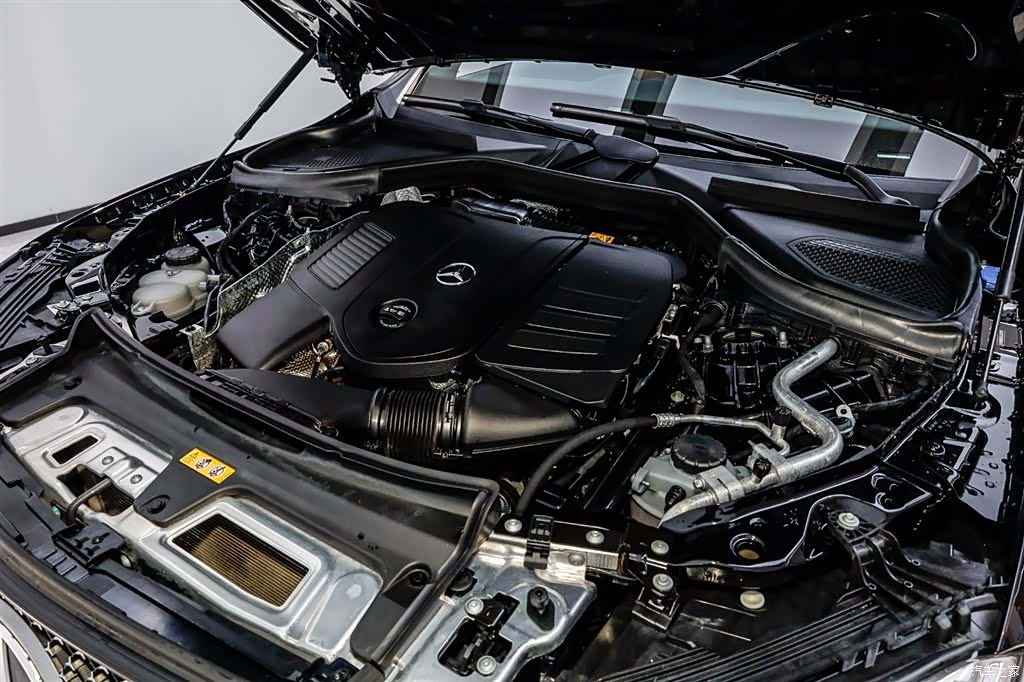 Mercedes-Benz GLC, 2025 33