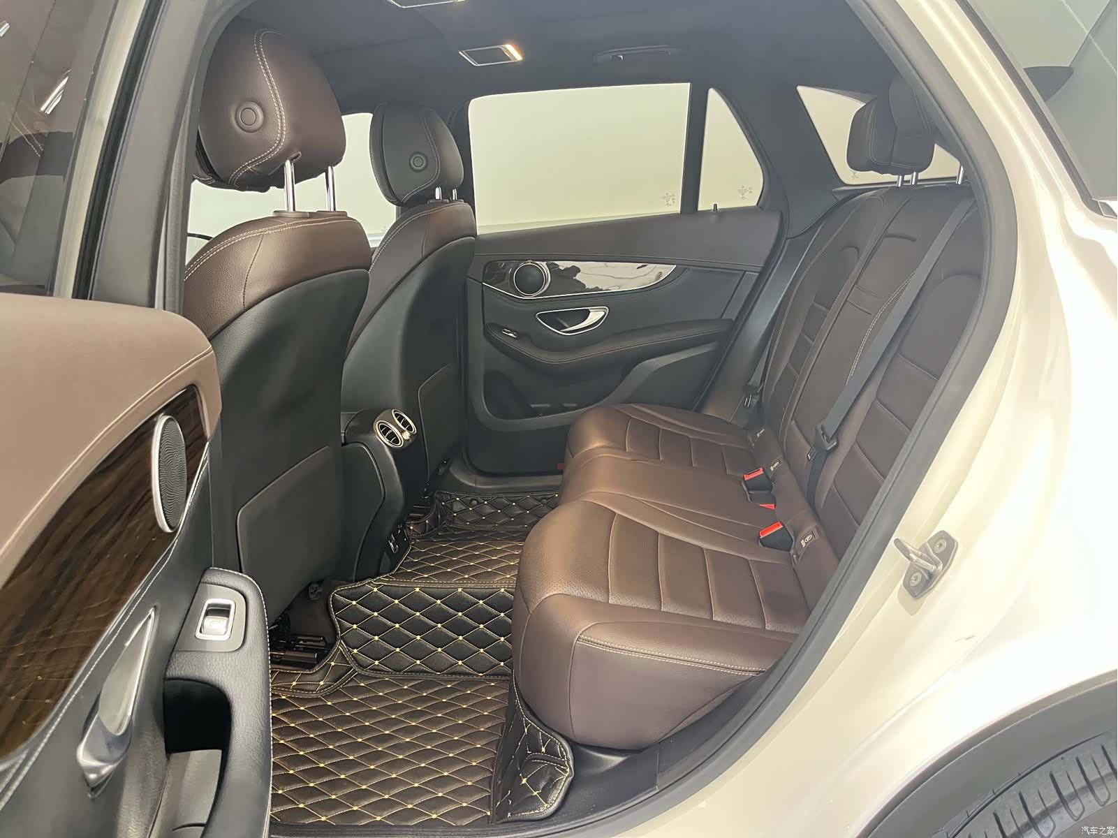 Mercedes-Benz GLC, 2019 13