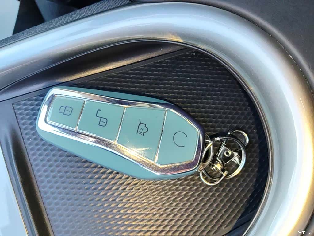 BYD Dolphin, 2023 9
