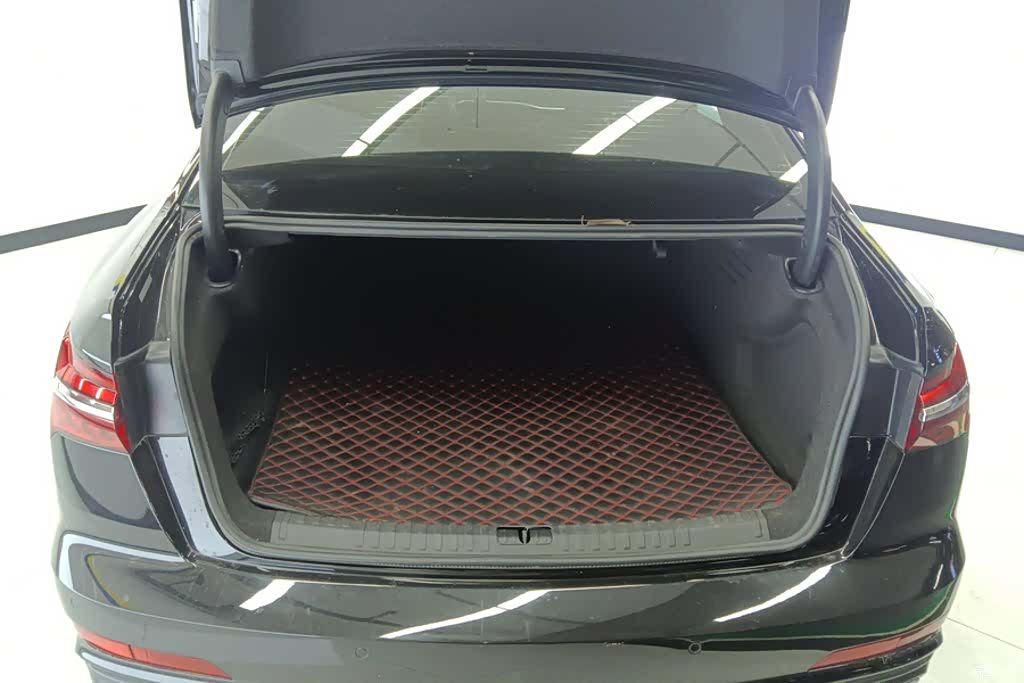 Audi A6L, 2020 4