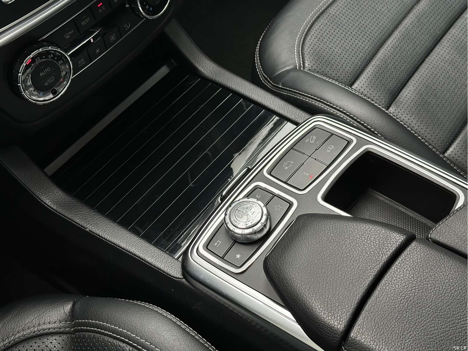 Mercedes-Benz M-Class AMG, 2016 12