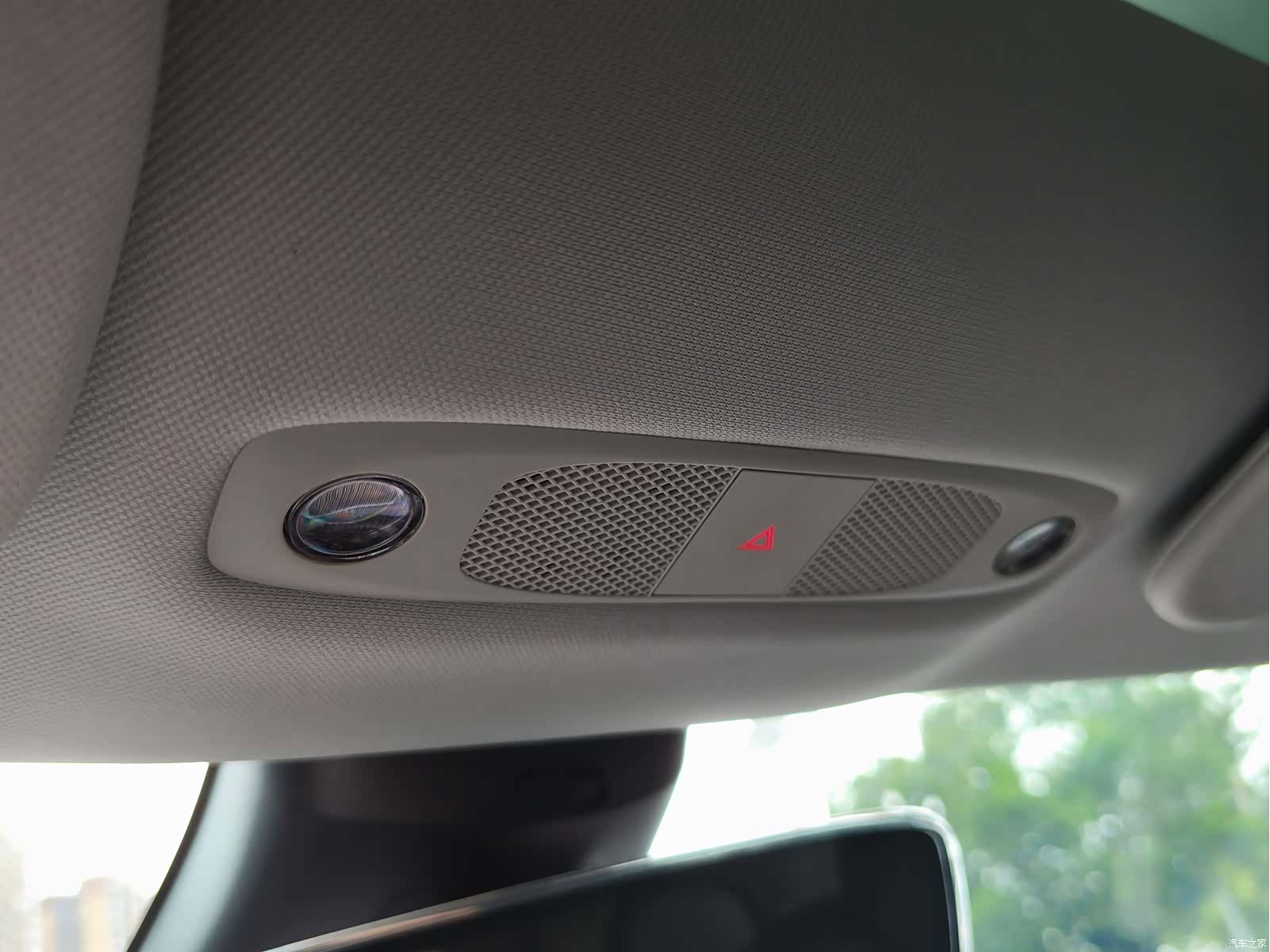 Tesla Model 3, 2023 33