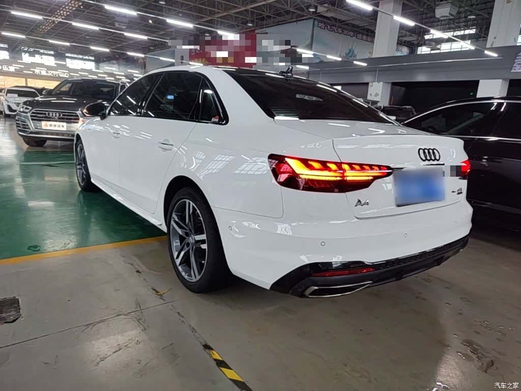 Audi A4L, 2021 все фото