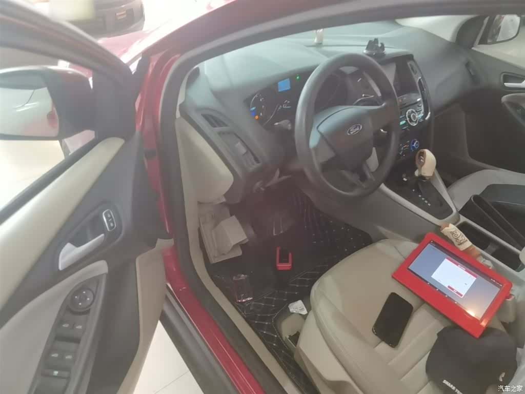 Ford Focus, 2017 16