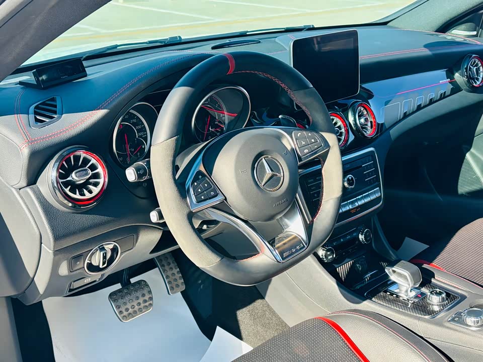 Mercedes-Benz CLA AMG