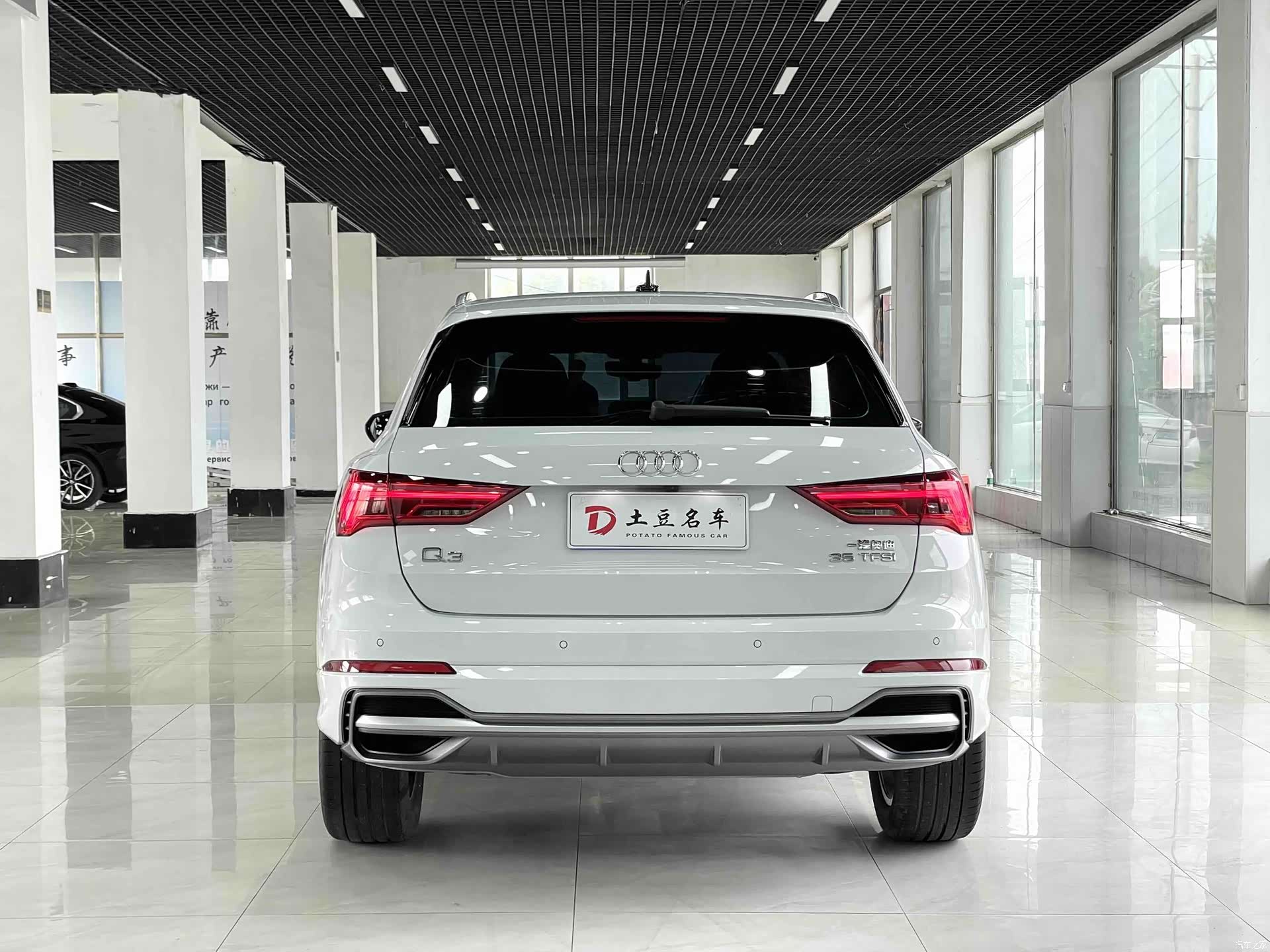 Audi Q3, 2022 все фото