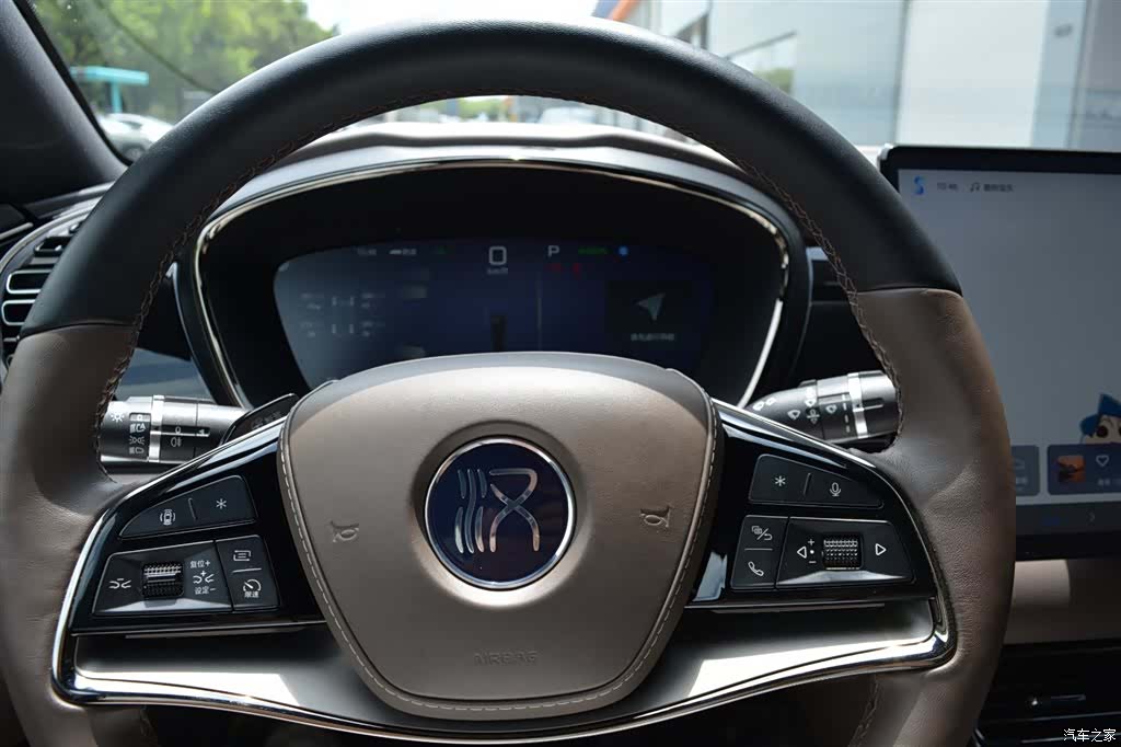 BYD Han, 2025 14