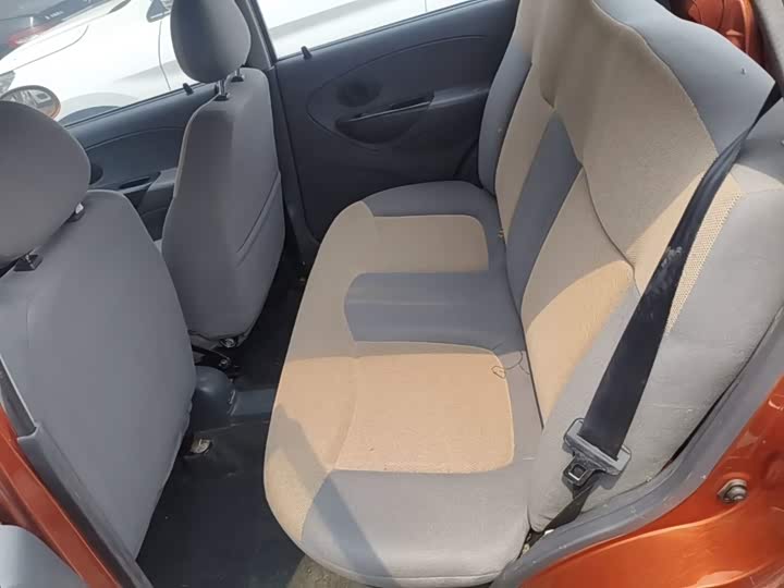 Baojun le chi 2012 gai 1.0L МКПП P-TEC biao zhun xing
