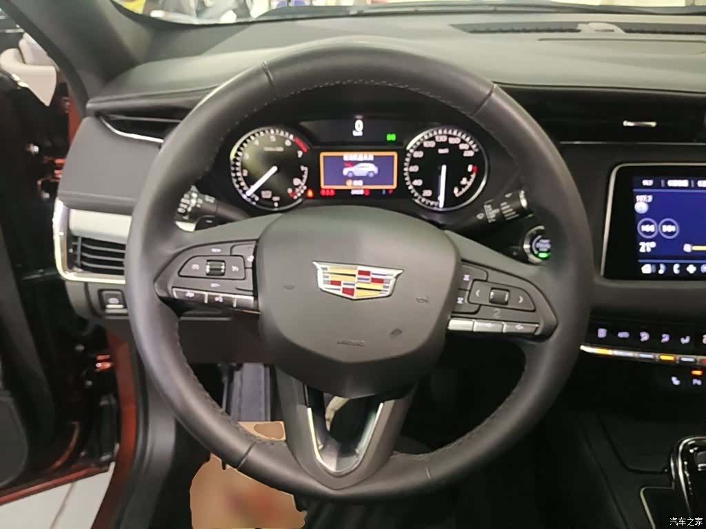 Cadillac XT4, 2021 11