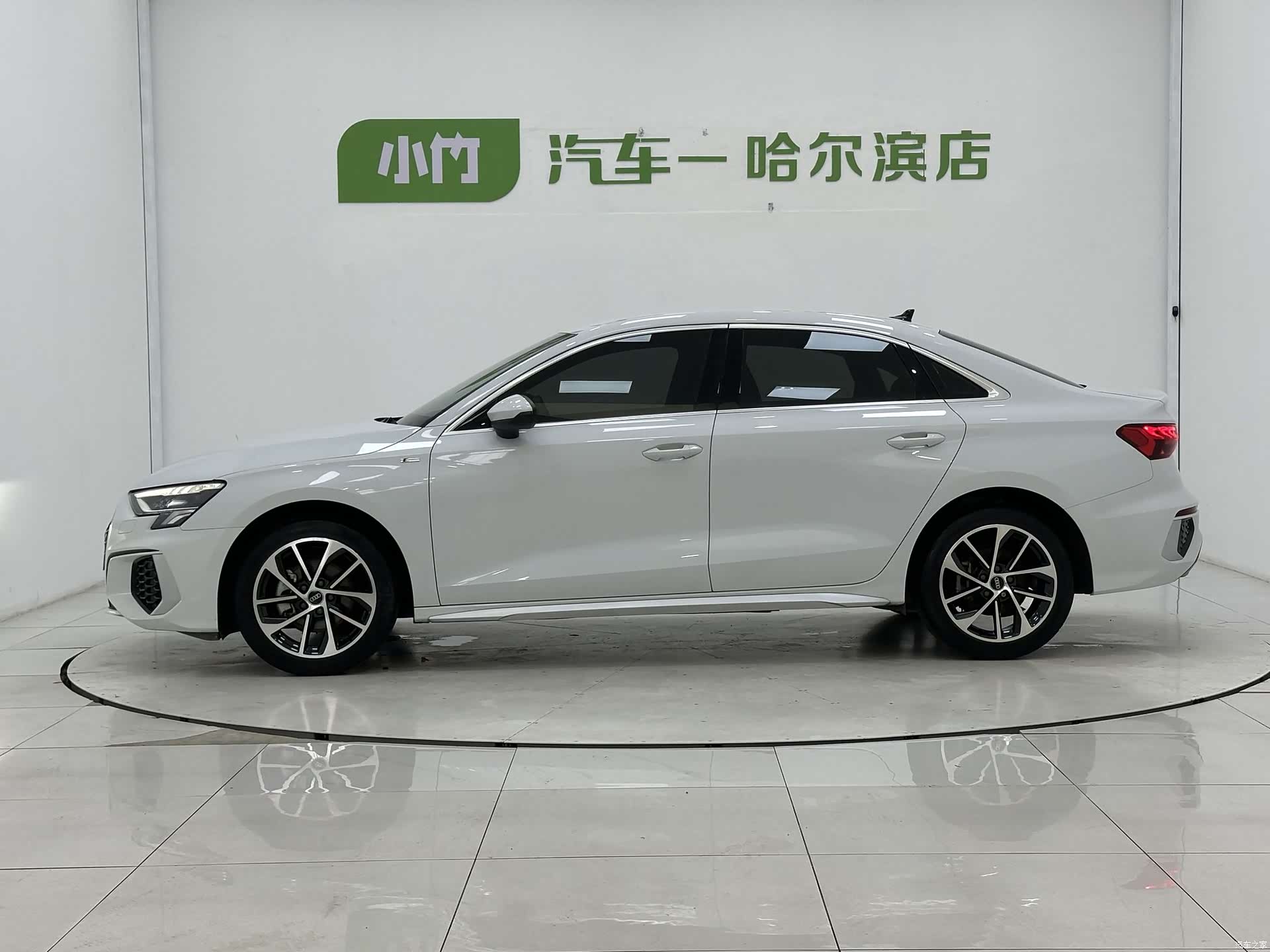 Audi A3, 2023 все фото