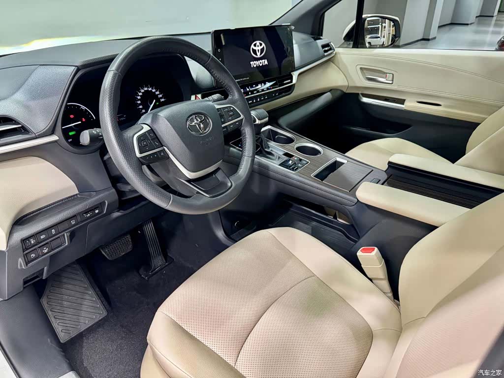 Toyota Granvia, 2024 24