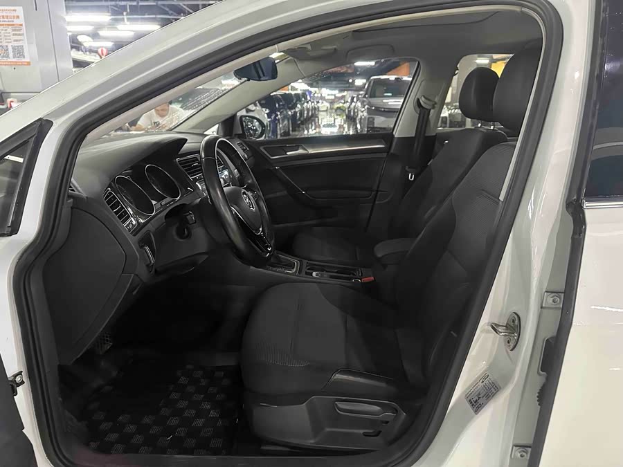 Volkswagen Golf 2018, фото 4