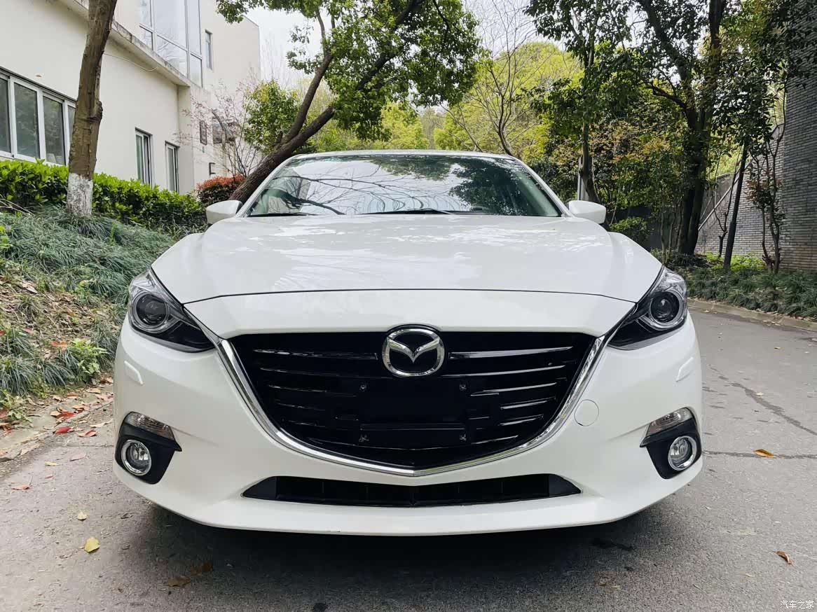 Mazda Mazda3, 2015 2