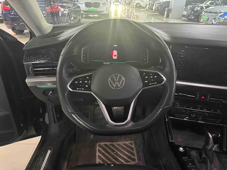 Volkswagen Passat 2023, фото 3