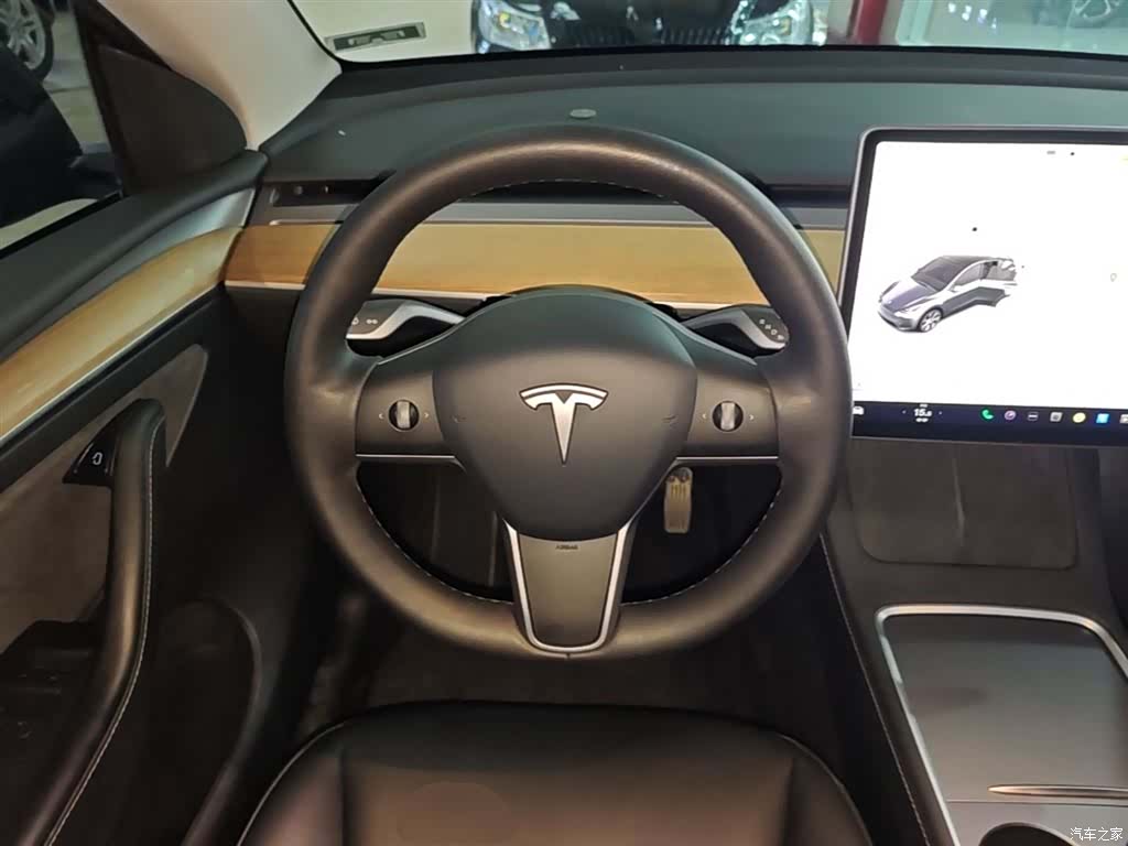 Tesla Model Y, 2022 11