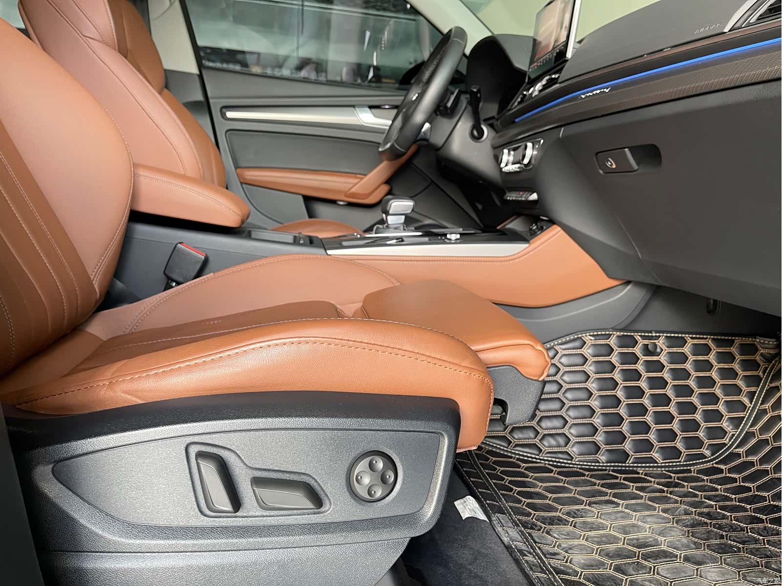 Audi Q5L, 2022 24