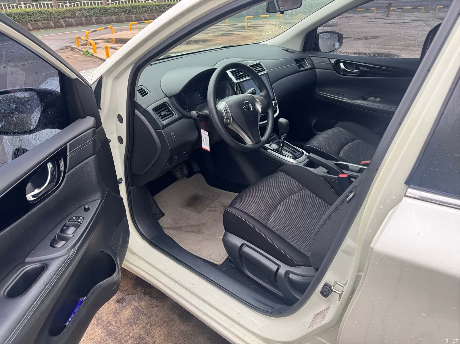 Nissan Tiida, 2017 8
