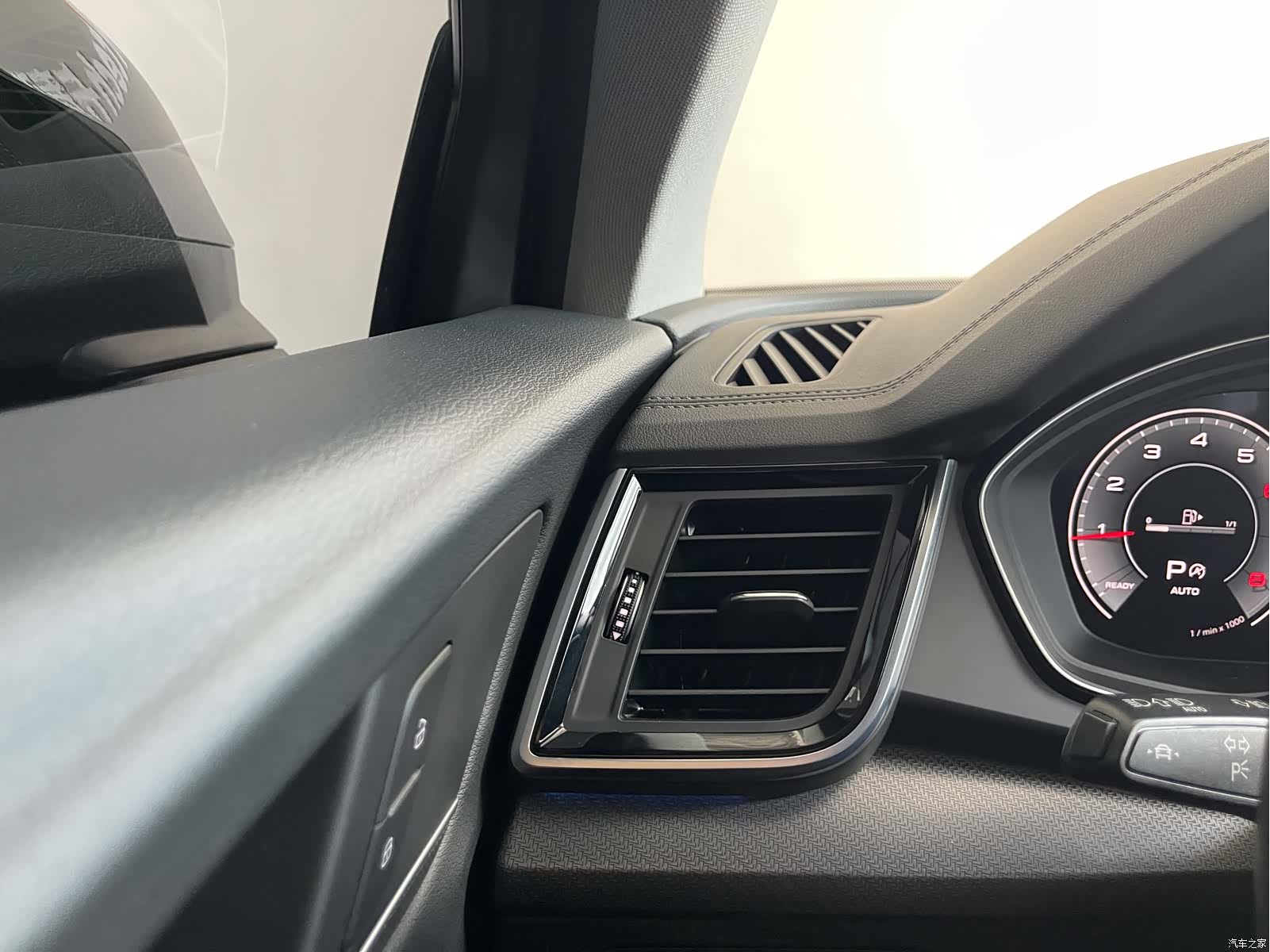 Audi Q5L, 2022 15