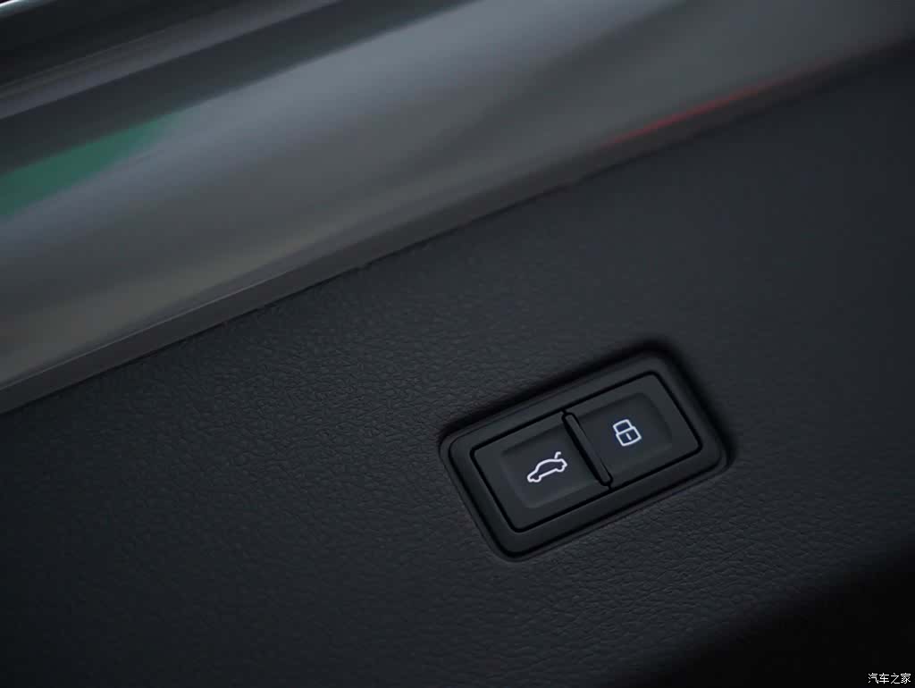Audi Q8, 2023 44
