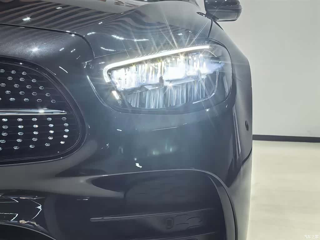 Mercedes-Benz E-Class, 2024 7