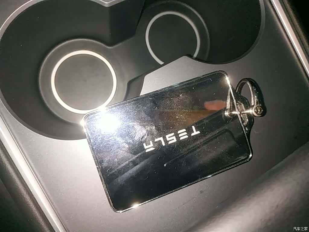 Tesla Model Y, 2023 9