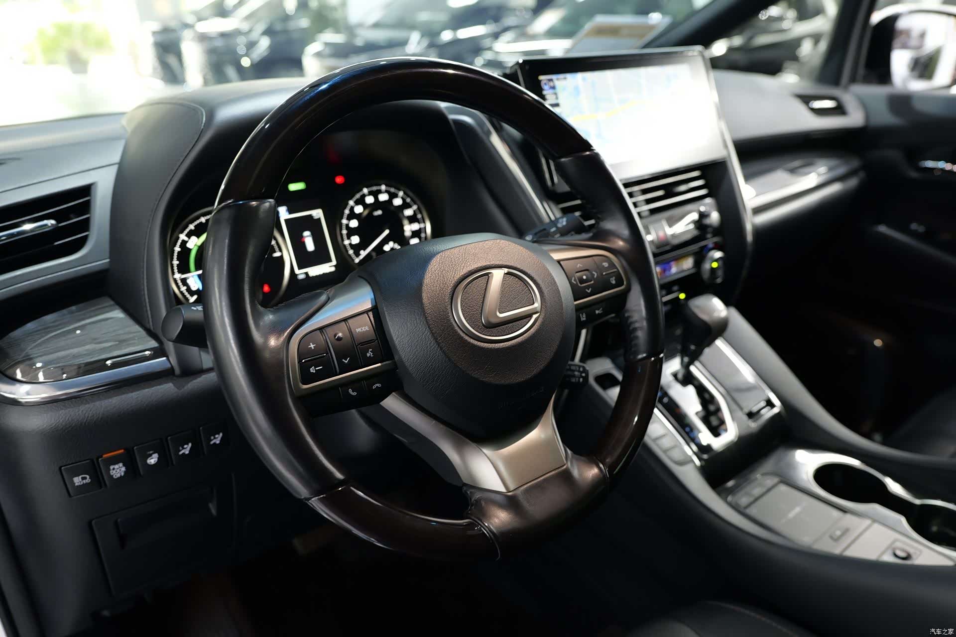 Lexus LM, 2021 11