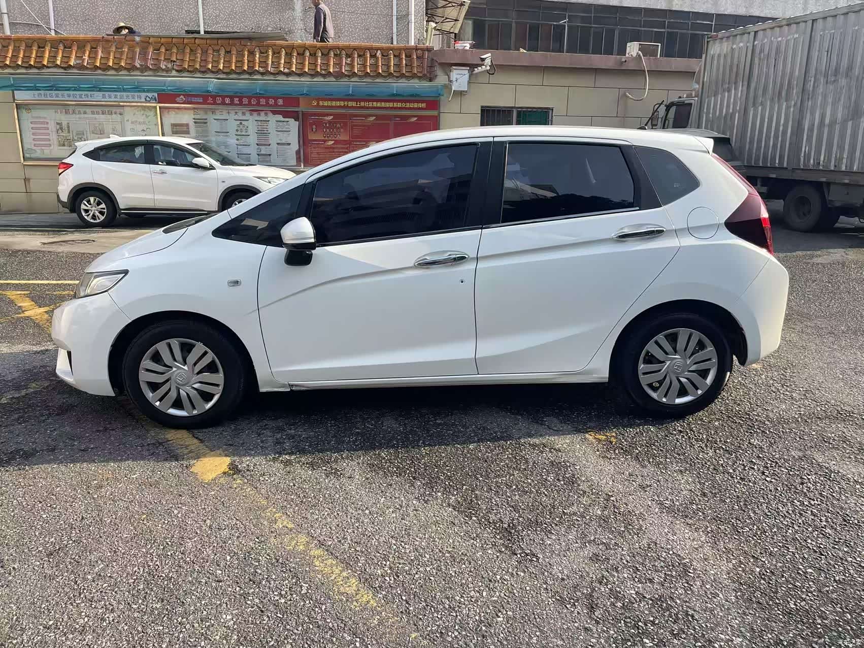 Honda Fit, 2016 8