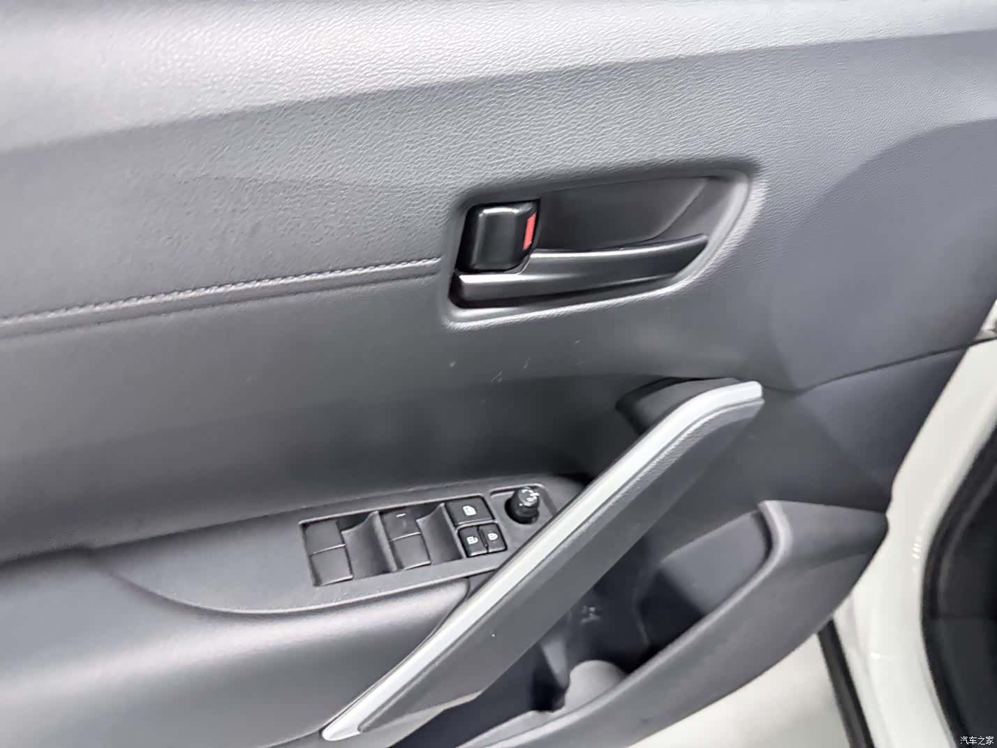 Toyota Frontlander, 2023 все фото