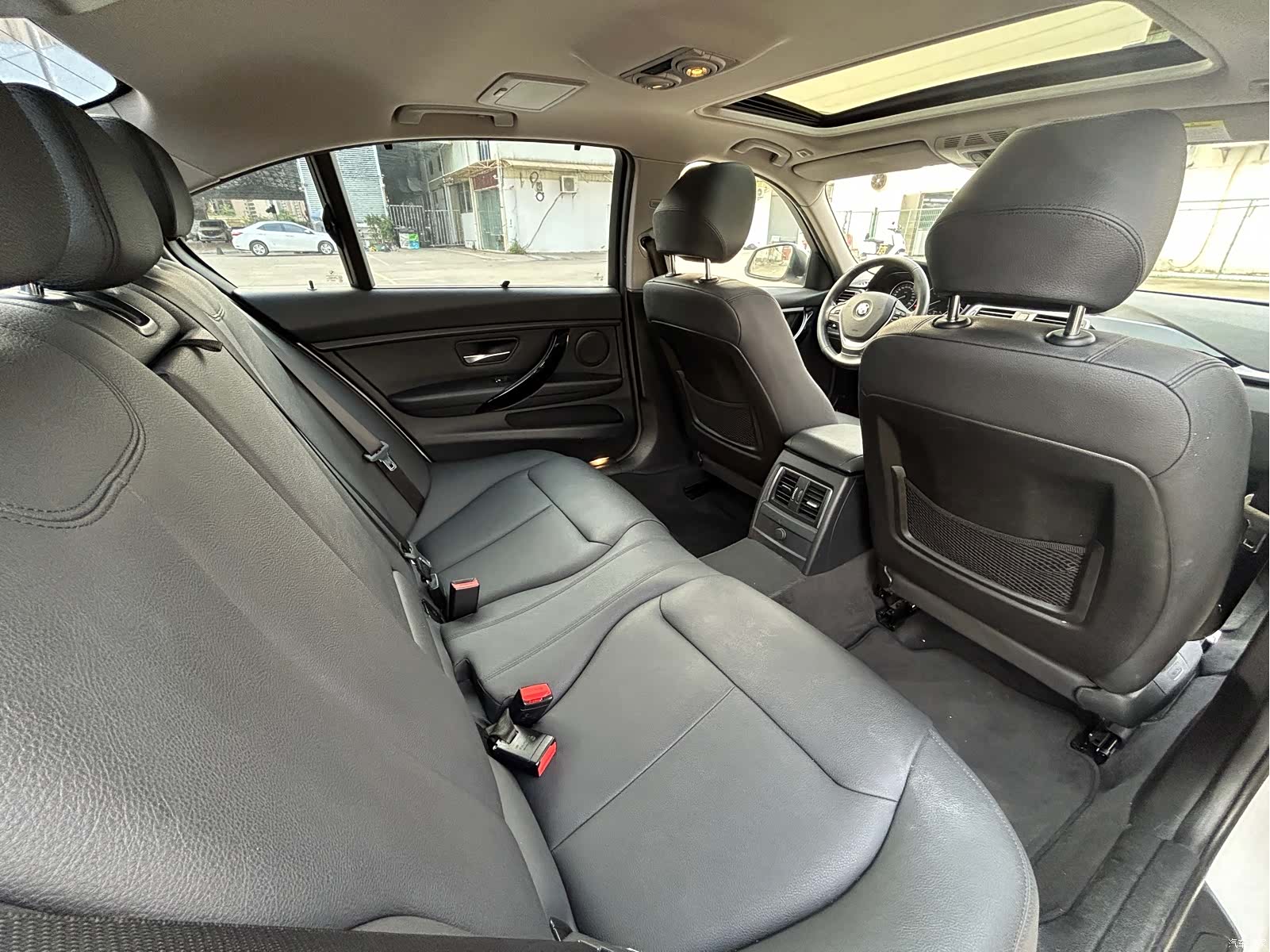 BMW 3 Series, 2017 12