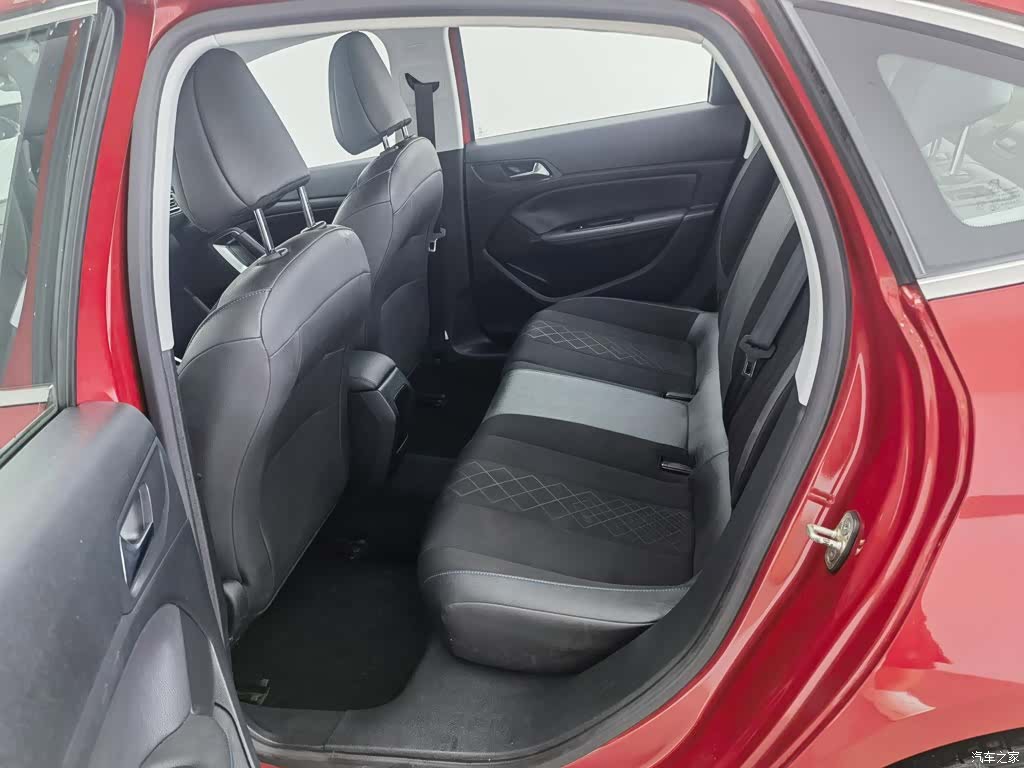 Peugeot 308, 2017 15