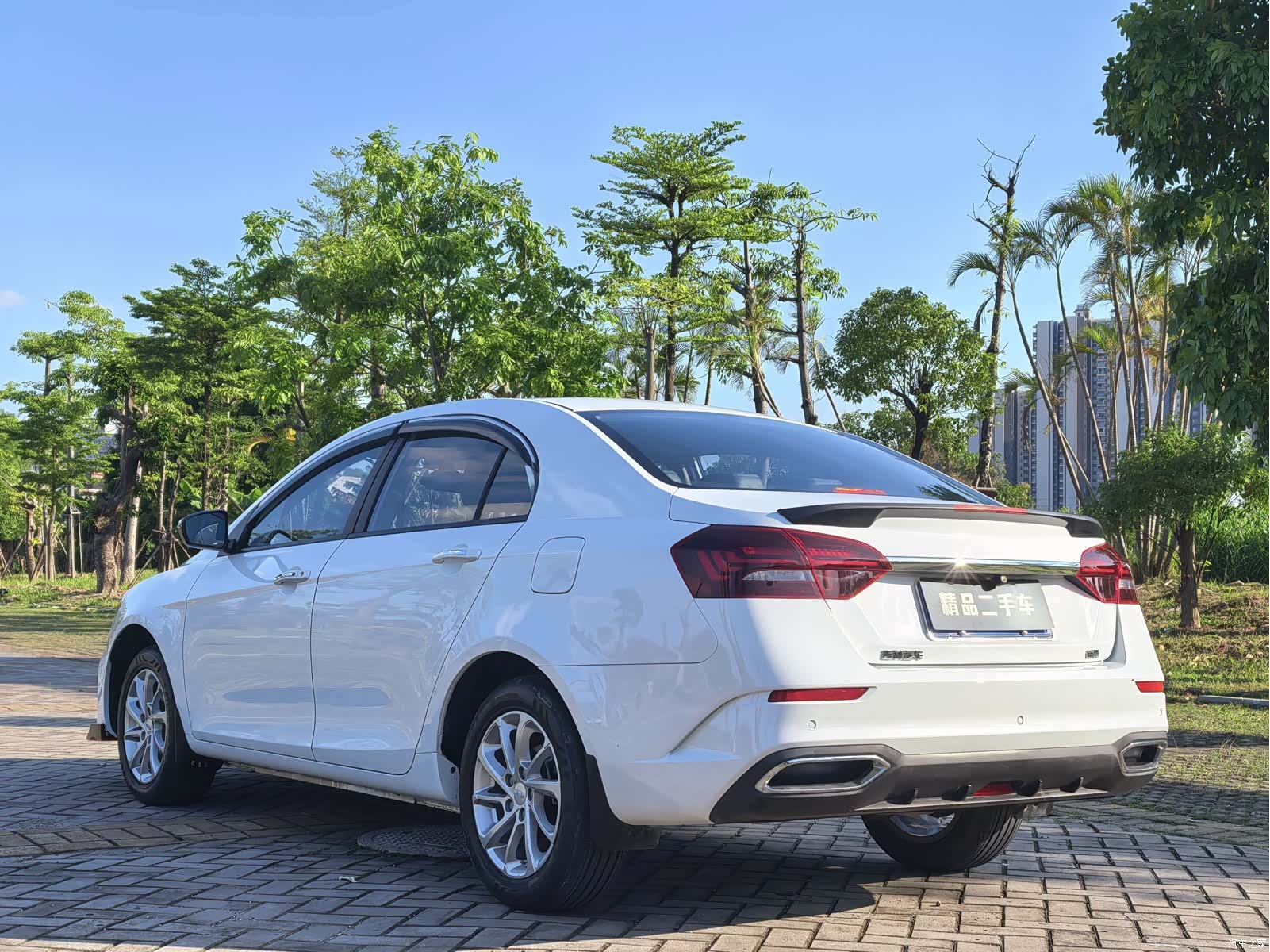 Geely Emgrand, 2022 6