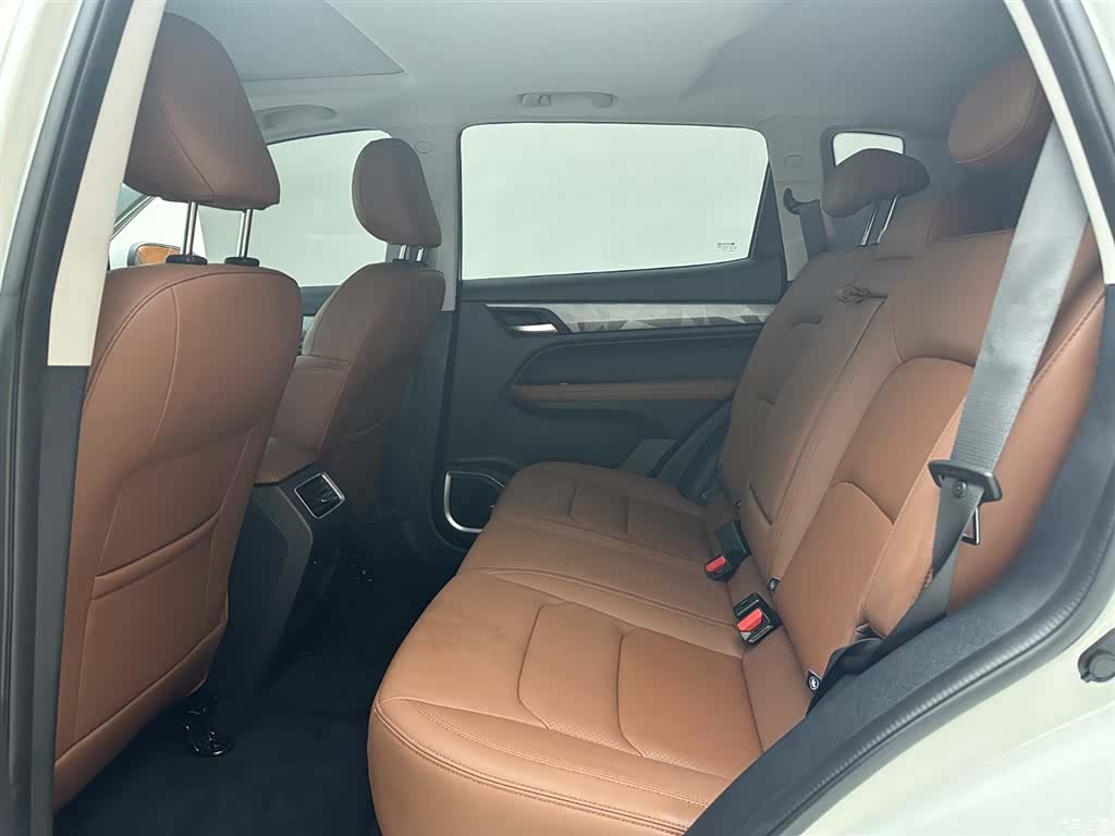 Geely X6, 2024 14