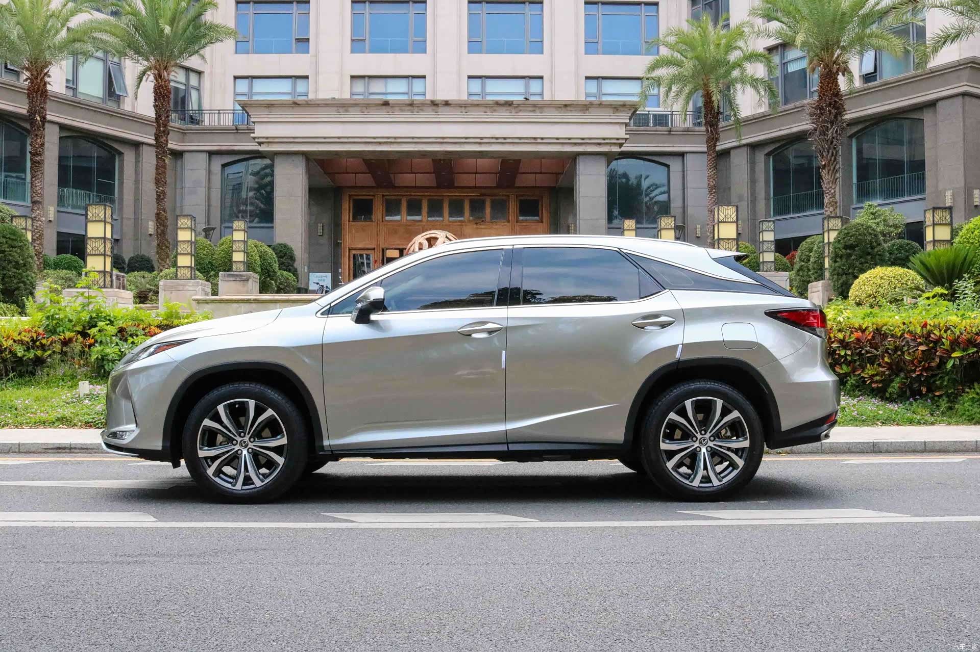 Lexus RX, 2022 12