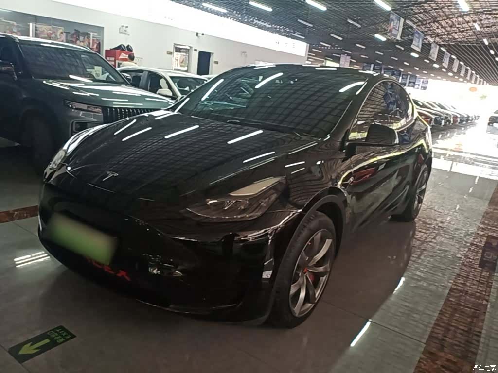 Tesla Model Y, 2022 2
