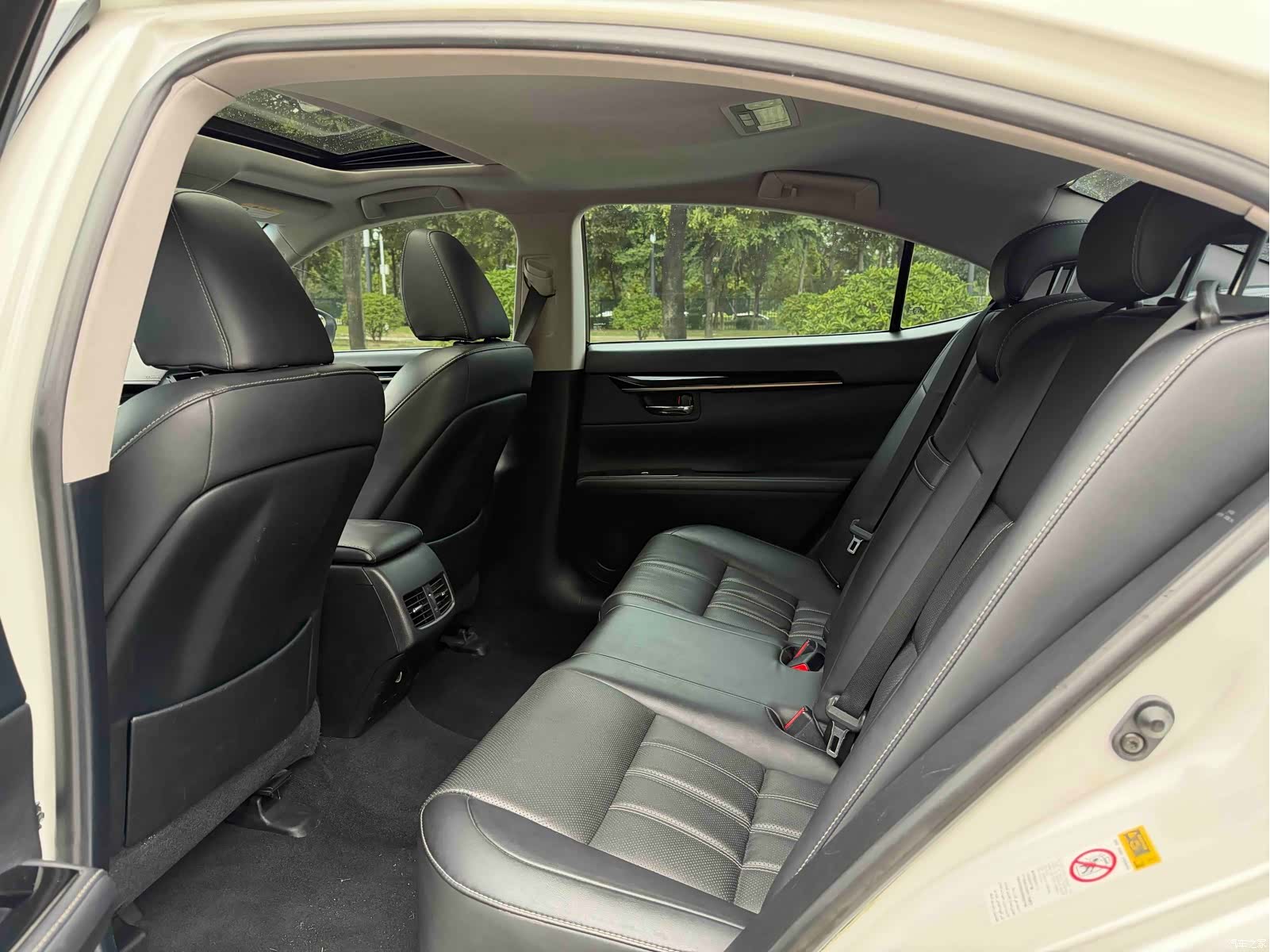 Lexus ES, 2017 15