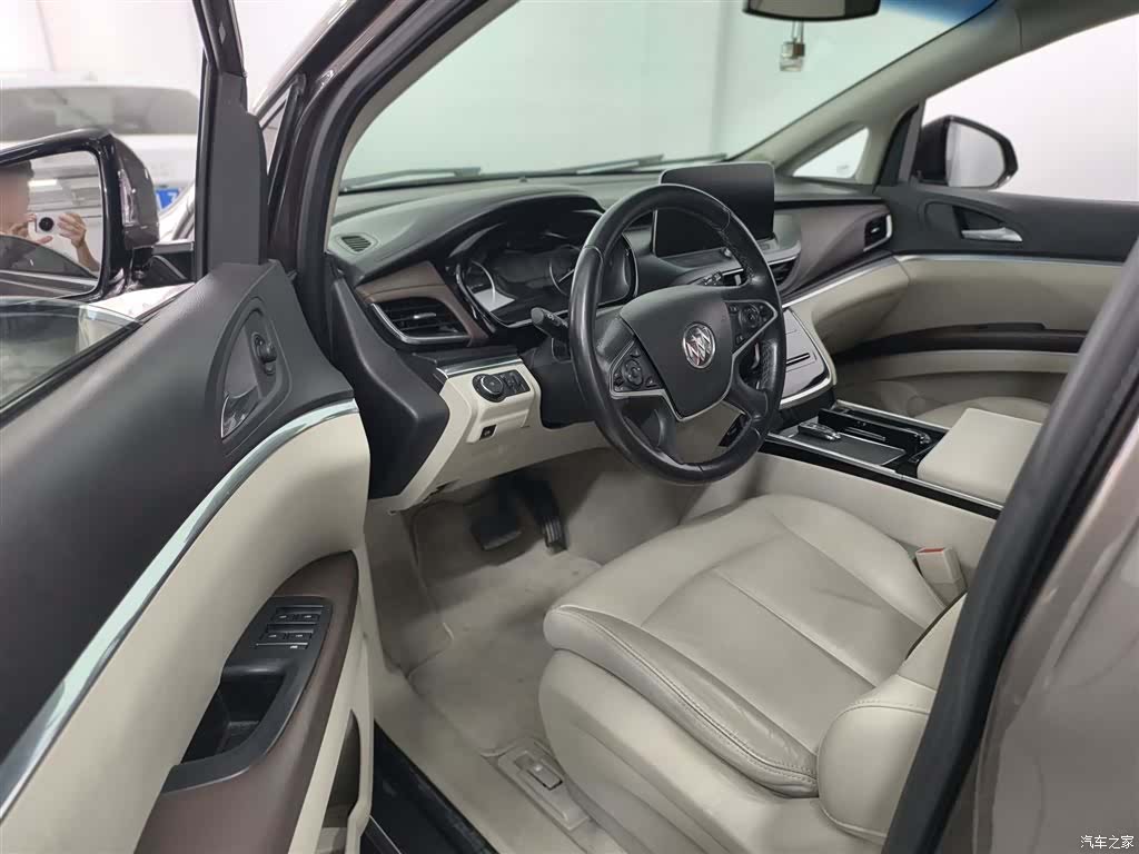 Buick GL8, 2021 13